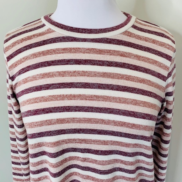 π5 for $25π American Eagle Soft and Sexy Top - Picture 2 of 4